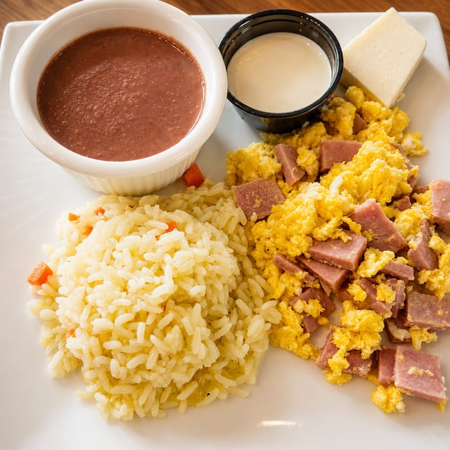 Huevos con Jamón.