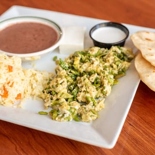 Huevos con Espinacas